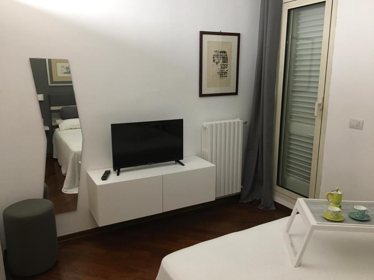 Michi'S Home - Attico In Centro 巴里 外观 照片